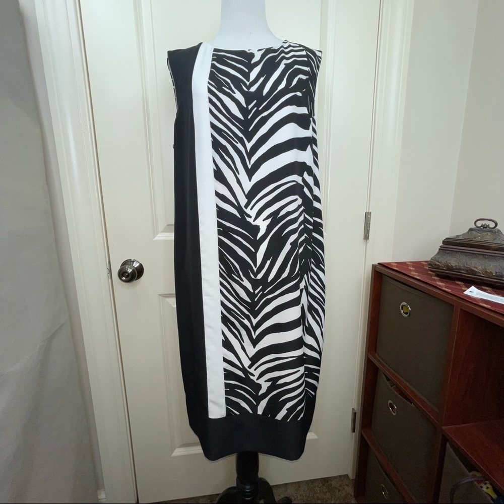 Neiman Marcus Dress Zebra Sleeveless Shift Dress Black White 12 — image 4 of 8